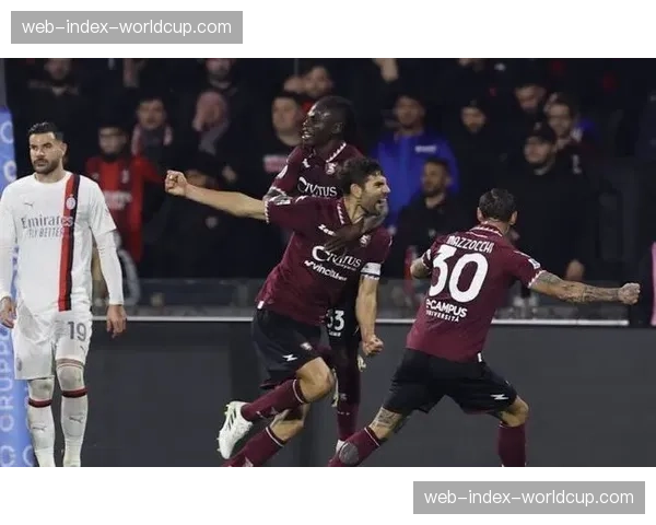 半场数据:AC米兰对阵萨勒尼塔纳,米兰在前场三区的夺回球权次数为7次 半场数据:AC米兰对阵萨勒尼塔纳,米兰在前场三区的夺回球权次数为7次